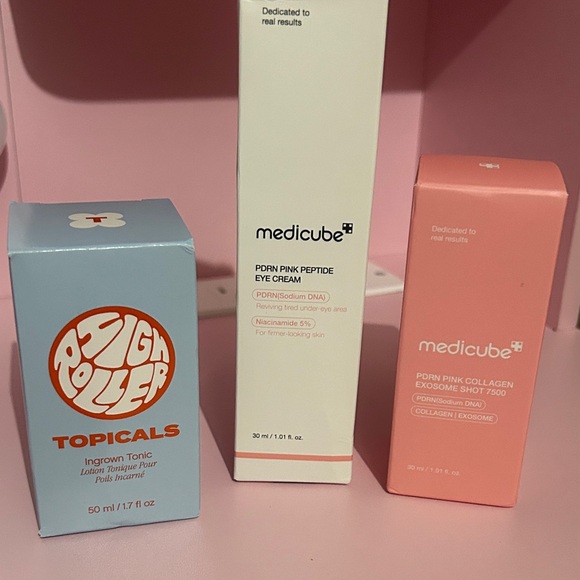 Medicube Skincare Set and High Roller - Picture 1 of 4